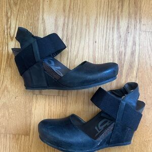 Black Wedge Strap Shoes